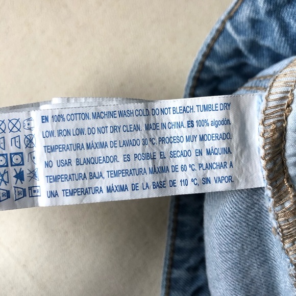 Forever21 Mid-Waist Denim Shorts - Picture 5 of 5